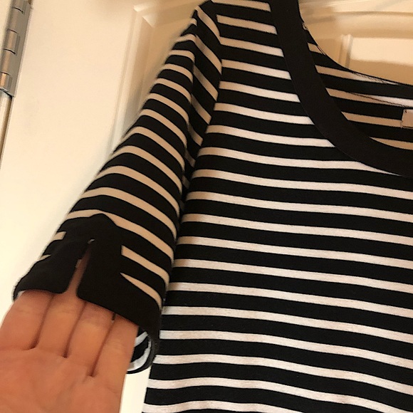🍃Pick 3/$21- Liz Claiborne Black and White Stripe Fit and Flare Dress- Size 12 - Picture 3 of 5